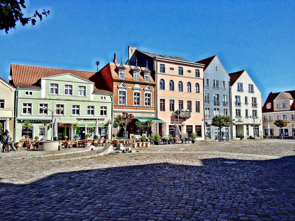 Ferienwohnung Am Ueckerpark Ueckermünde Buitenkant foto